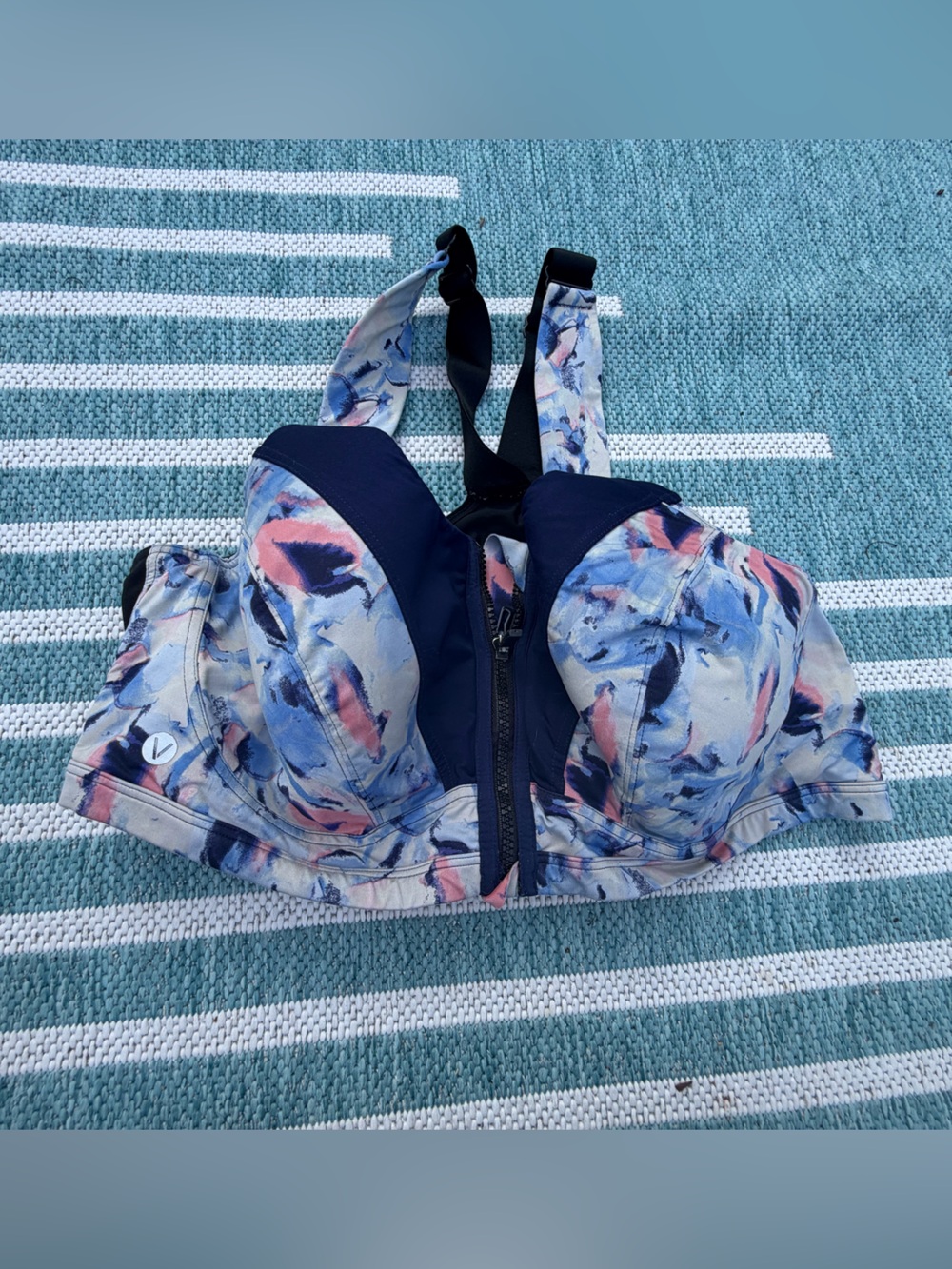 Livi athletic bra size 44DD